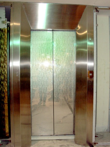 Auto Center Opening Elevator Door-image